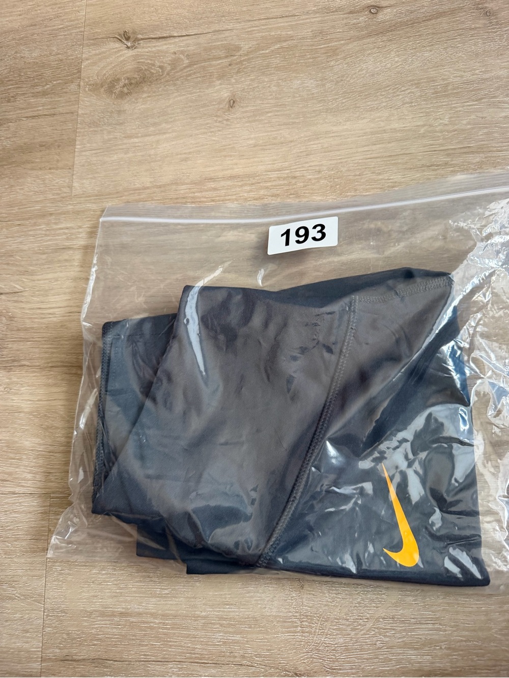 Nike Dri-Fit Minnesota Golden Gophers Gray Leggings Size Small NCAA - Picture 7 of 7